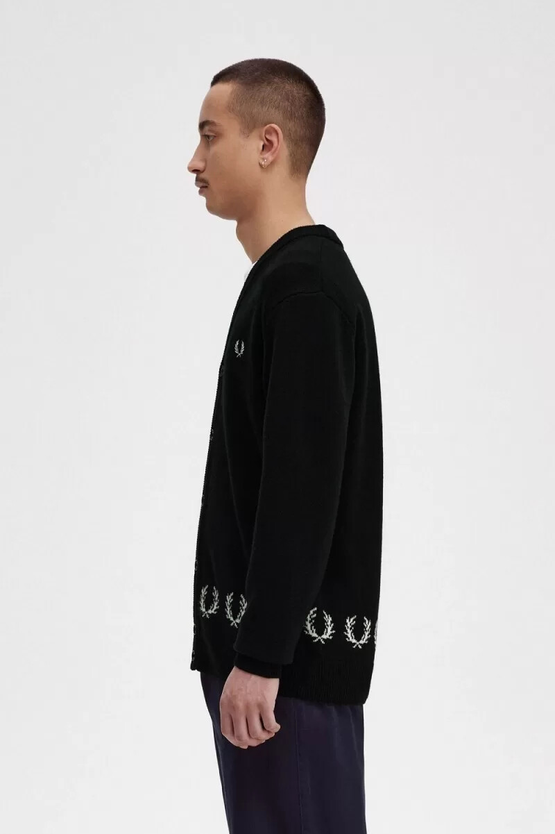 cárdigan negro con ribete de corona de laurel de fred perry para hombre