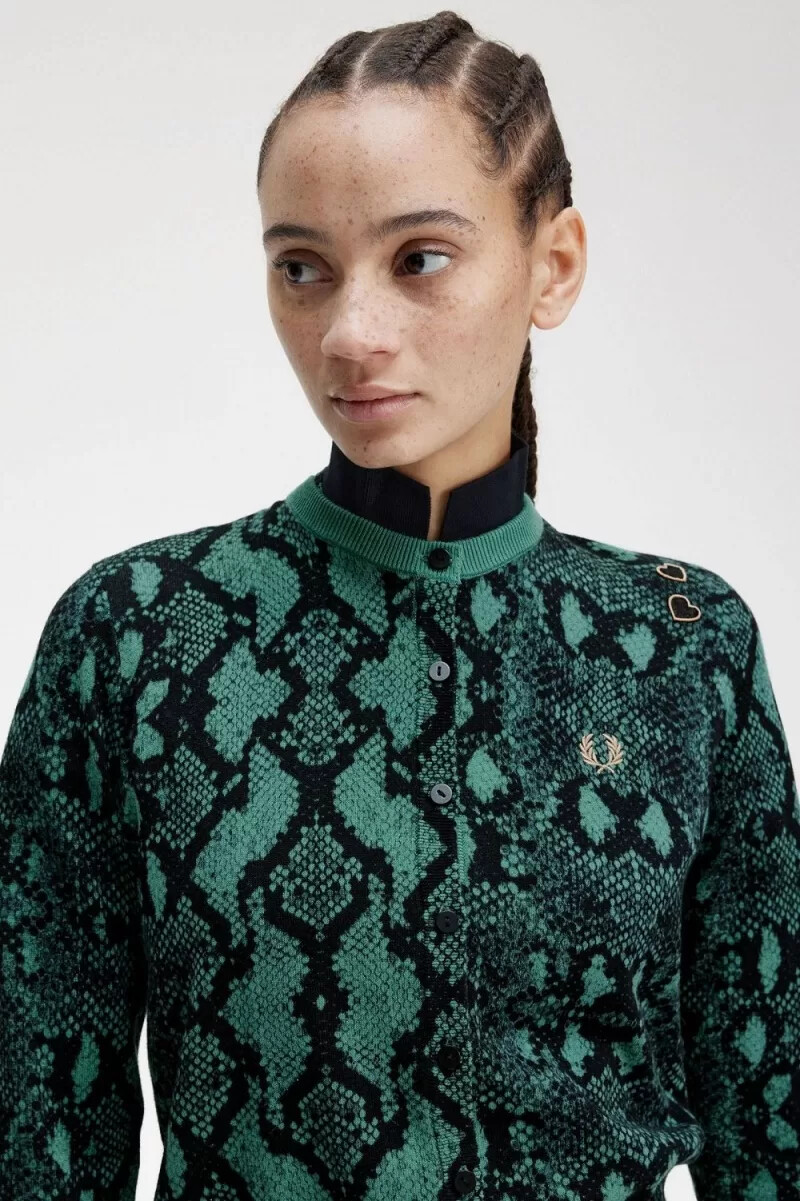 cárdigan fred perry con estampado de serpiente para mujer en color menta intenso