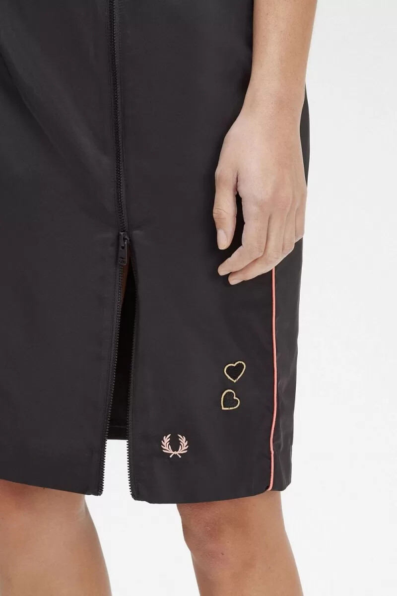faldas negras con detalle de cremallera para mujer de fred perry