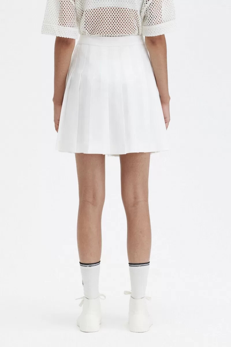 faldas de tenis plisadas fred perry para mujer en blanco nieve