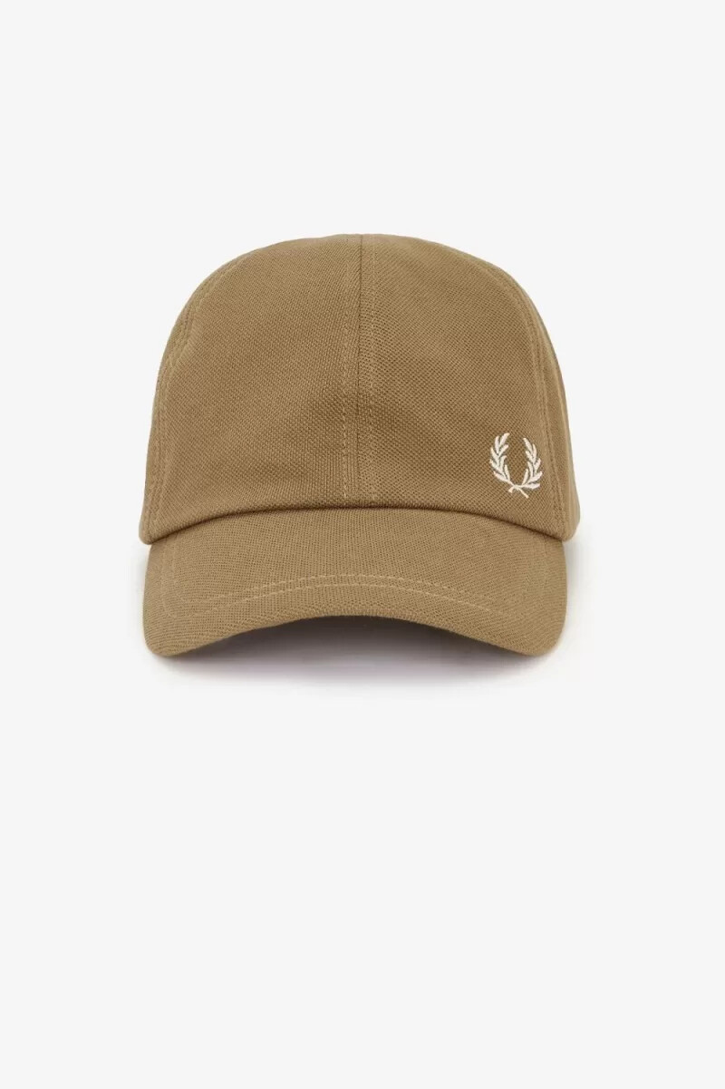 gorras clásicas de piqué fred perry para hombre color marrón y beige