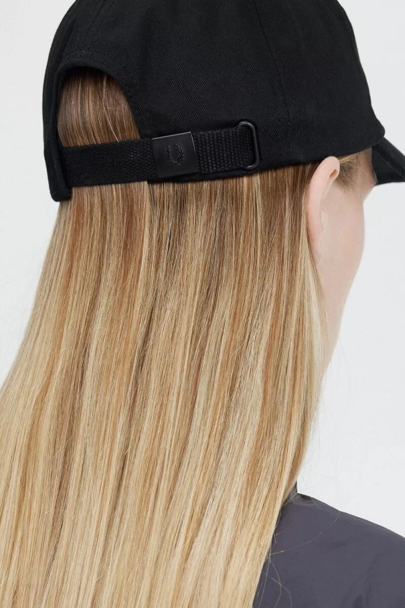 gorras de sarga con estampado gráfico de fred perry para hombre color negro y gris cálido