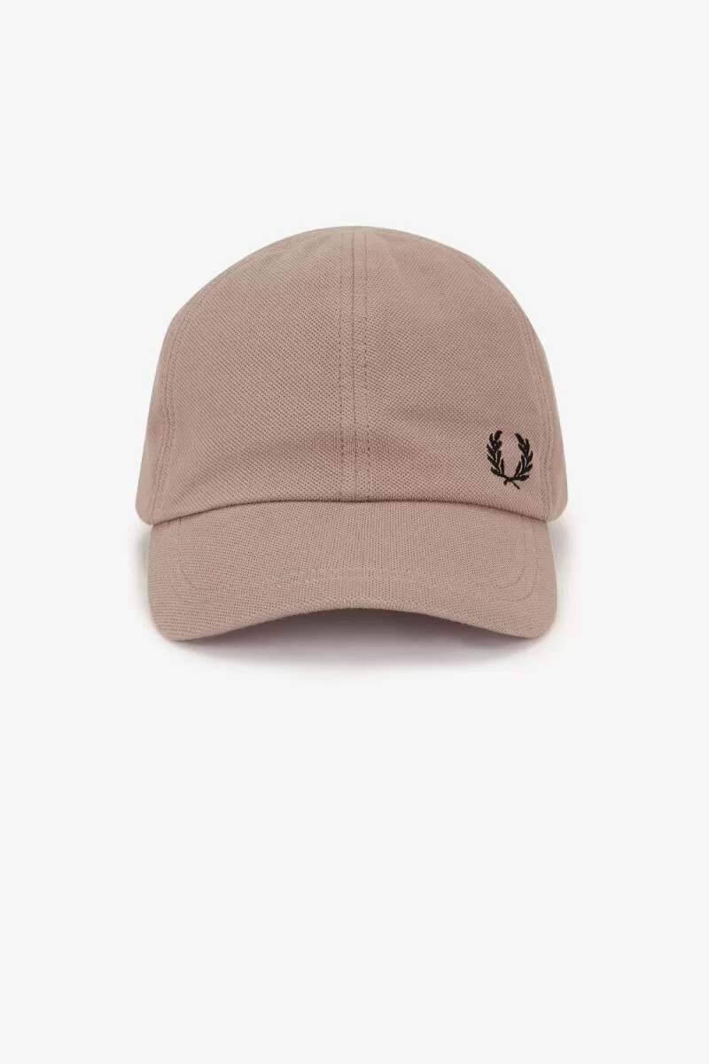 gorras clásicas de piqué fred perry para hombre color rosa oscuro y negro