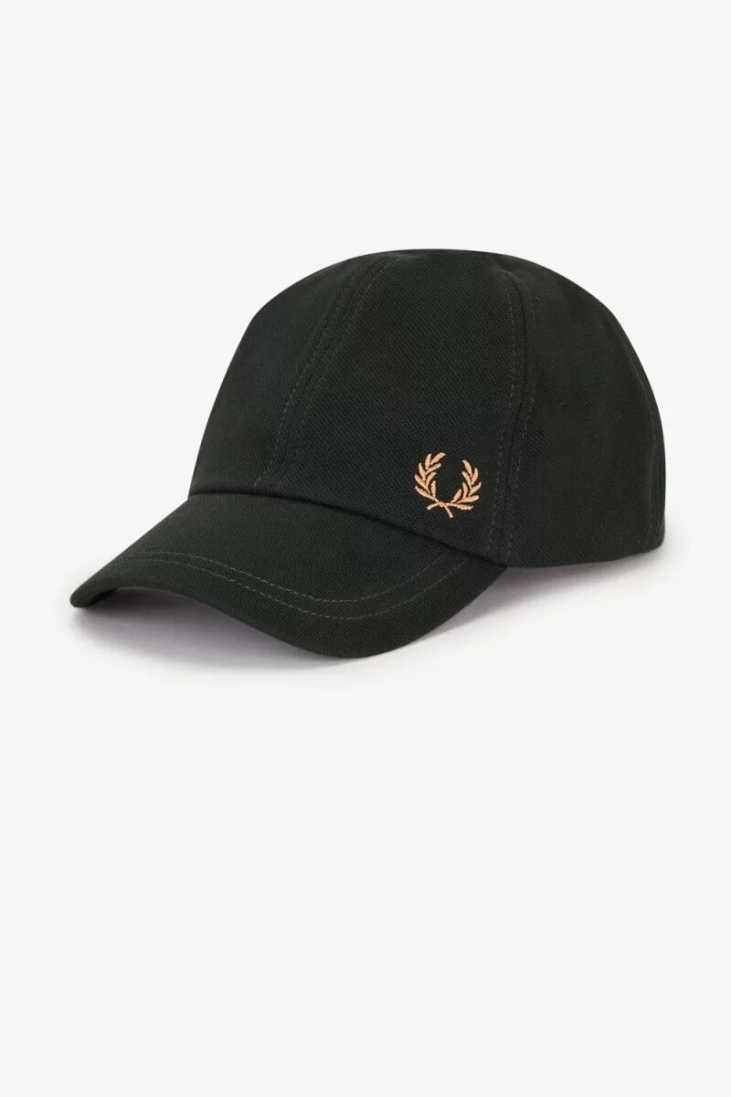 gorras clásicas de piqué fred perry para hombre color verde noche y óxido claro