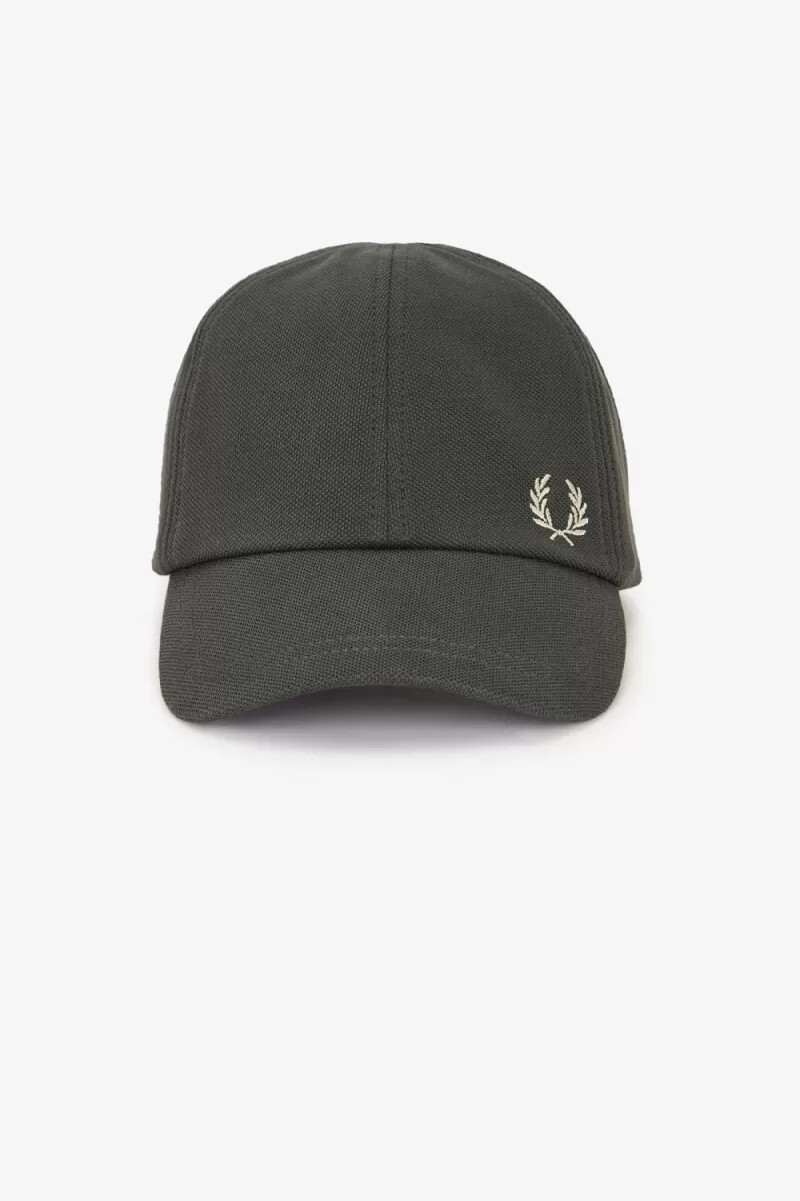 gorras clásicas de piqué fred perry para hombre color verde campo y avena