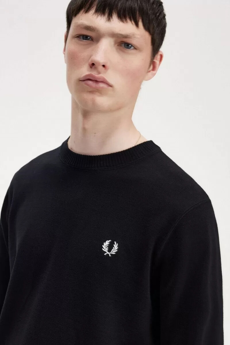 suéter negro con corona de laurel y gráfico de fred perry para hombre