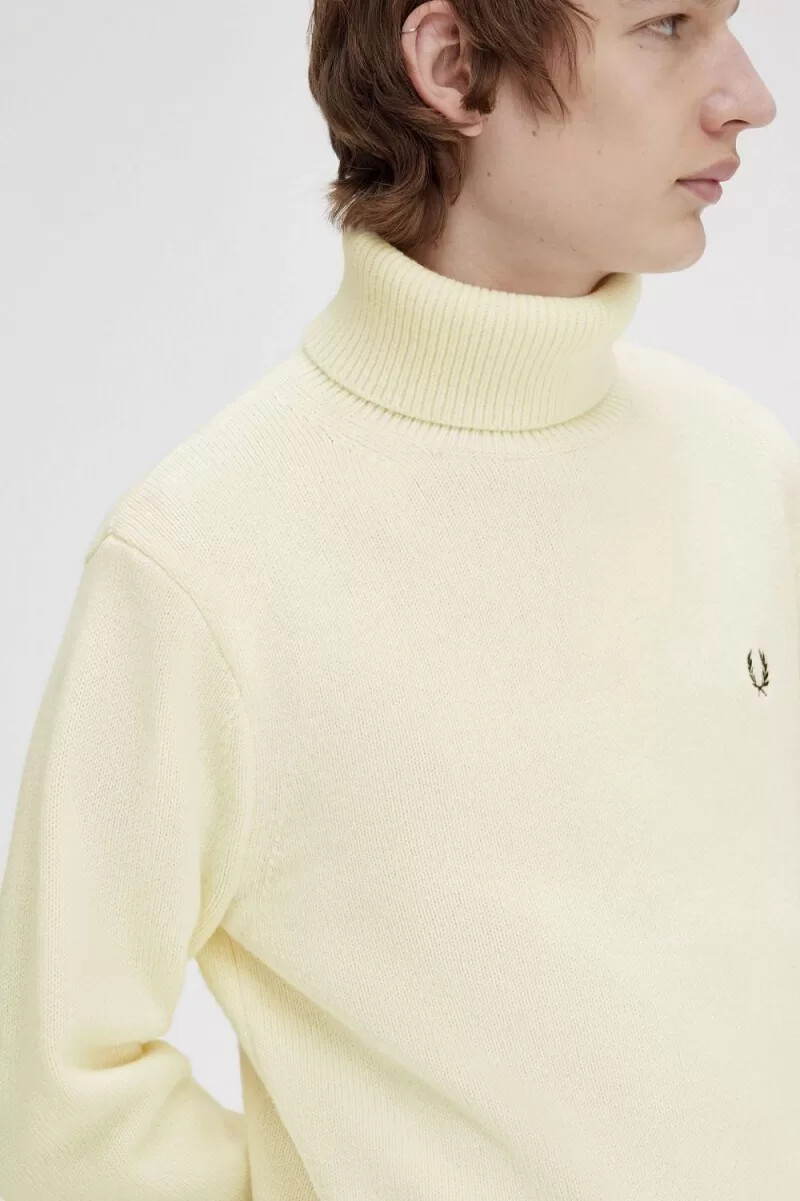 jersey de punto con cuello alto fred perry para hombre en beige