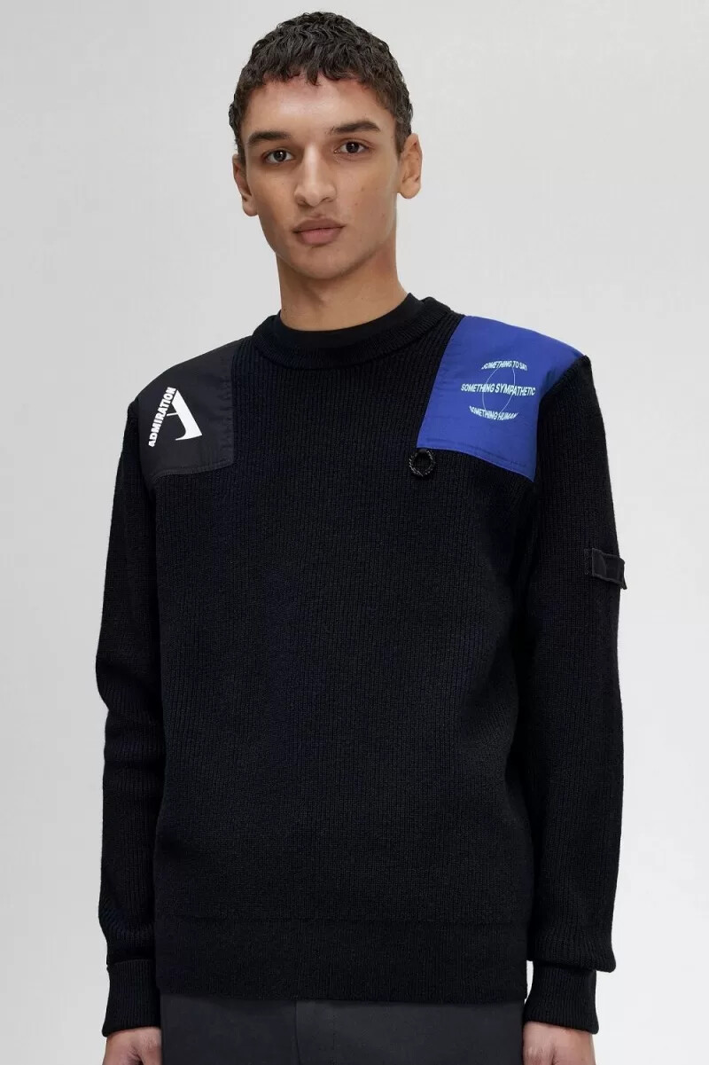 jersey fred perry con detalle de parche para hombre color negro