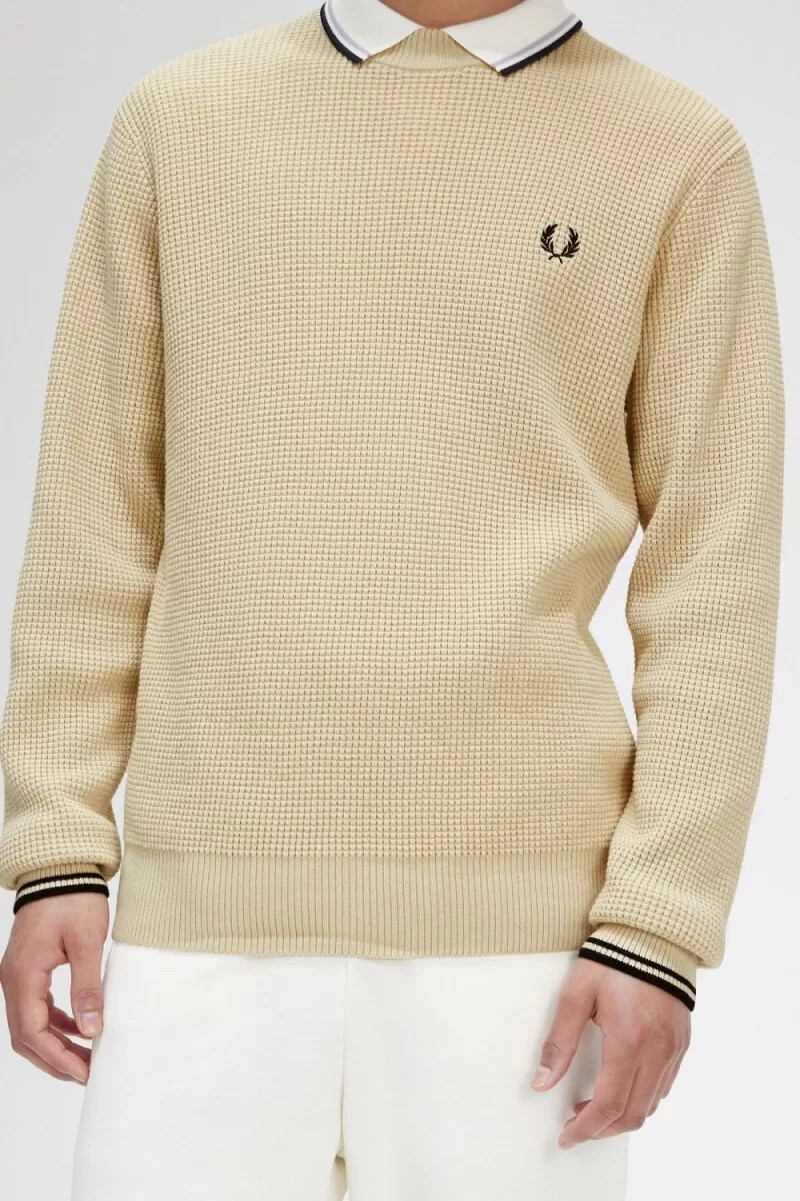 jersey fred perry con punto gofre para hombre en color avena