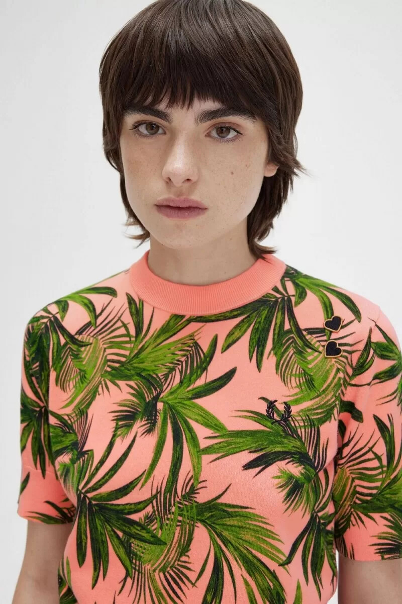 jersey fred perry con estampado de palmeras para mujer en color coral