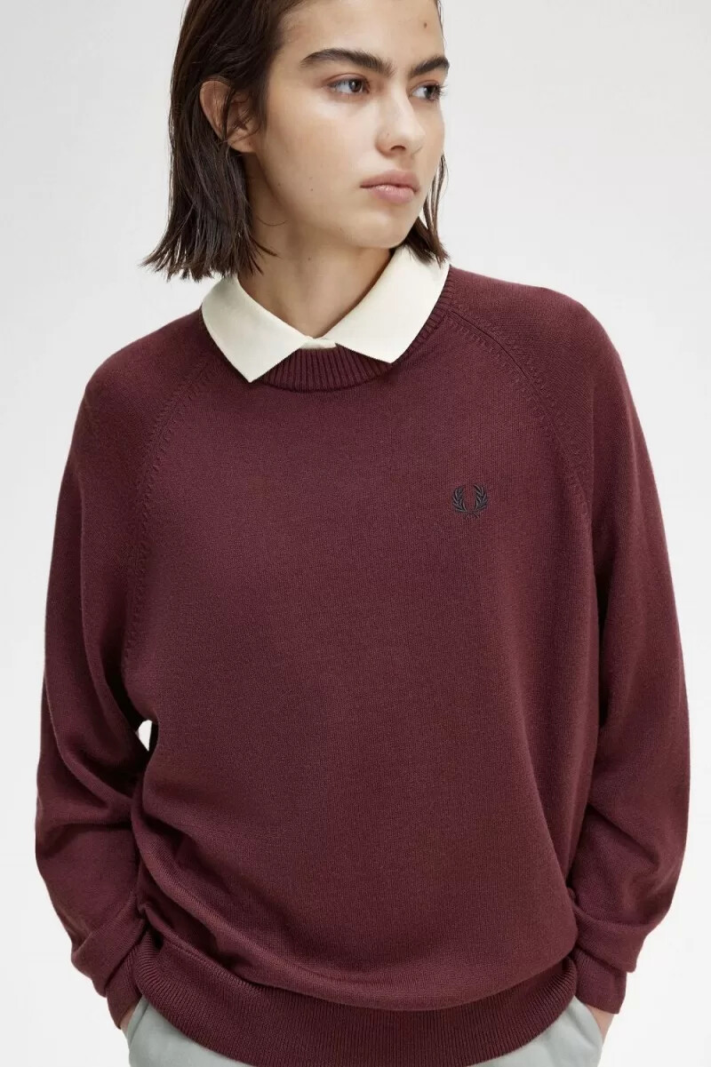 jersey fred perry de cuello redondo para mujer en color sangre de buey