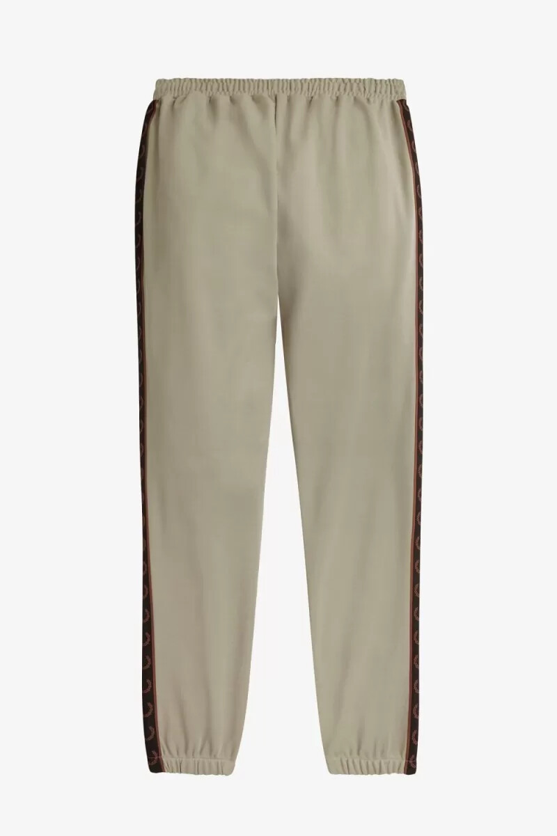 pantalones deportivos fred perry con cinta en contraste para hombre gris cálido y rojo oscuro