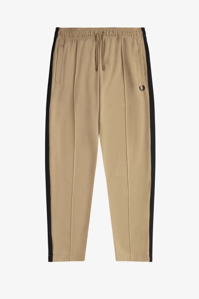 pantalones deportivos fred perry con detalle de cinta para hombre color verde