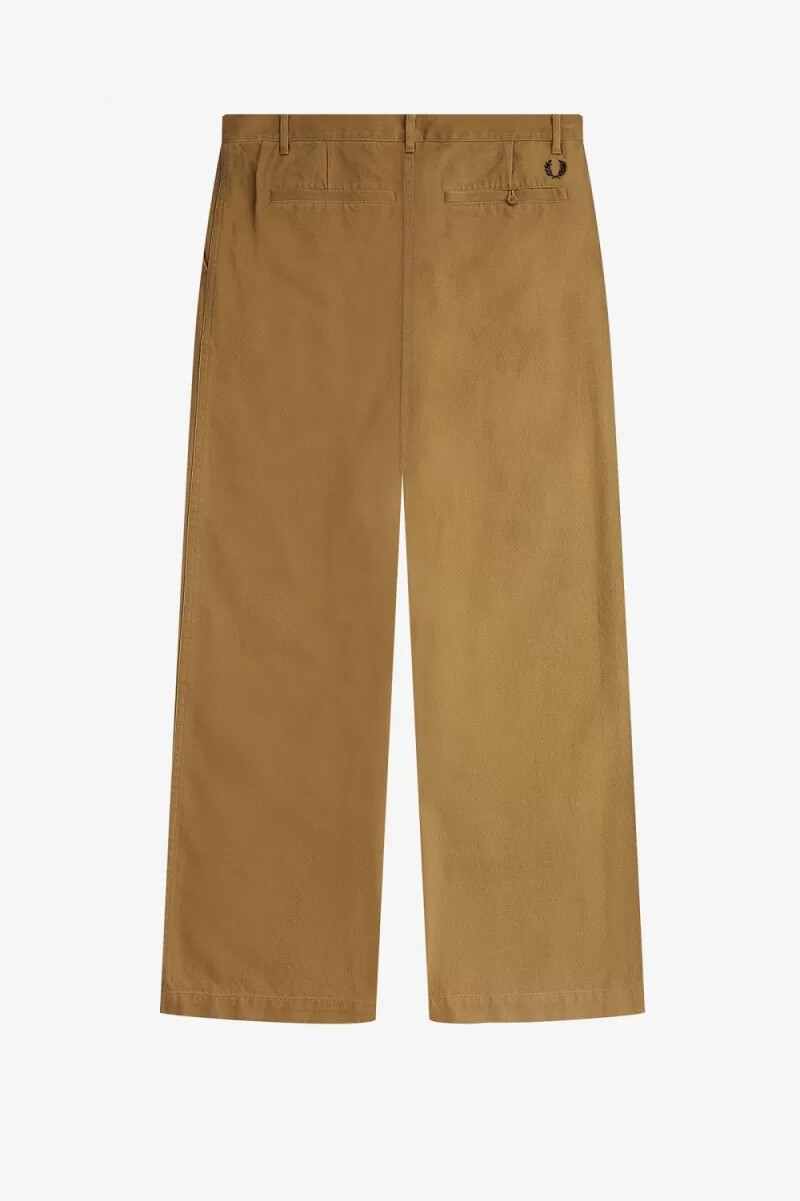 pantalones rectos fred perry para hombre color marrón