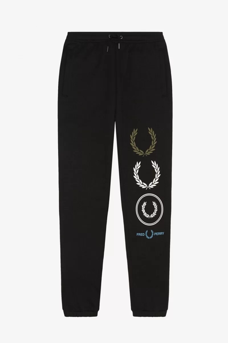 pantalones deportivos negros con la marca gráfica de fred perry para hombre