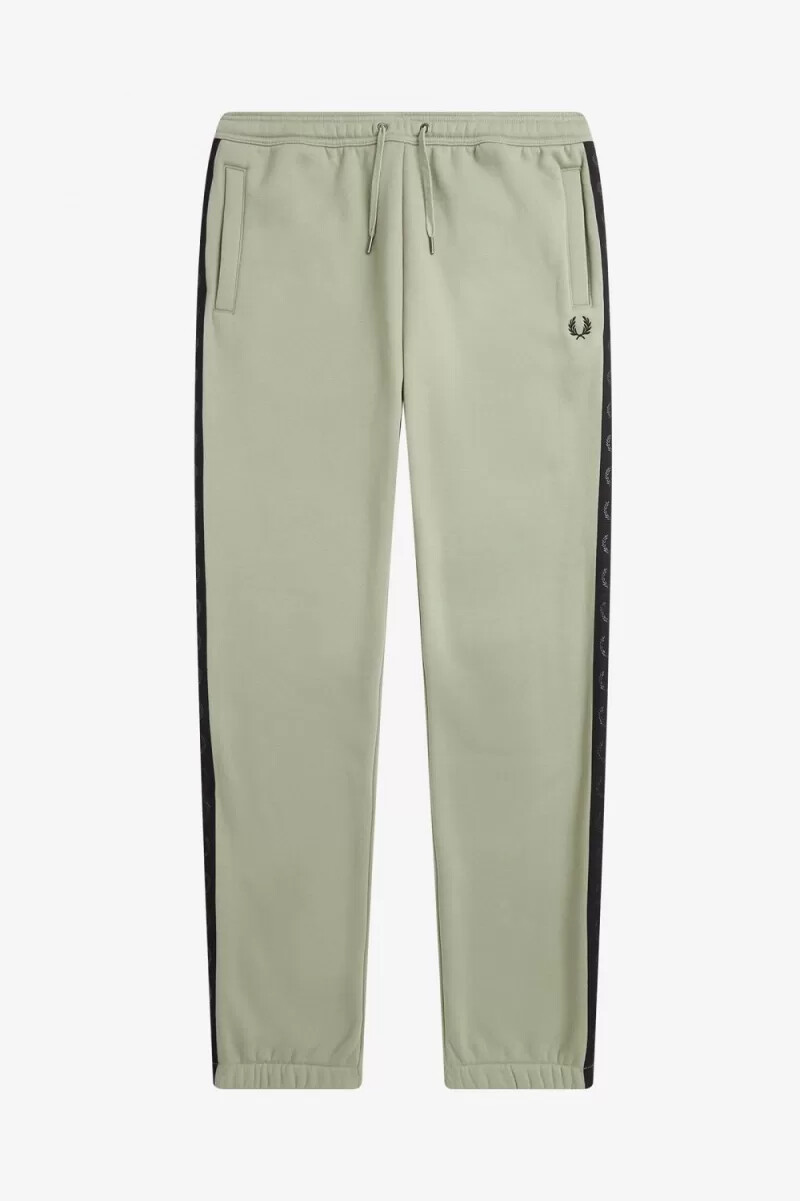 pantalones deportivos fred perry con cinta en relieve para hombre color menta