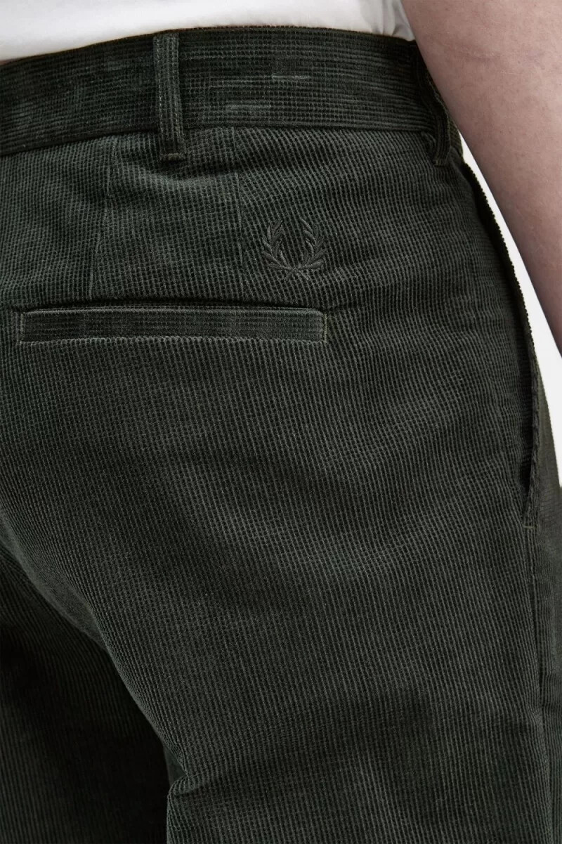pantalones cónicos de pana de gofre fred perry para hombre color verde noche