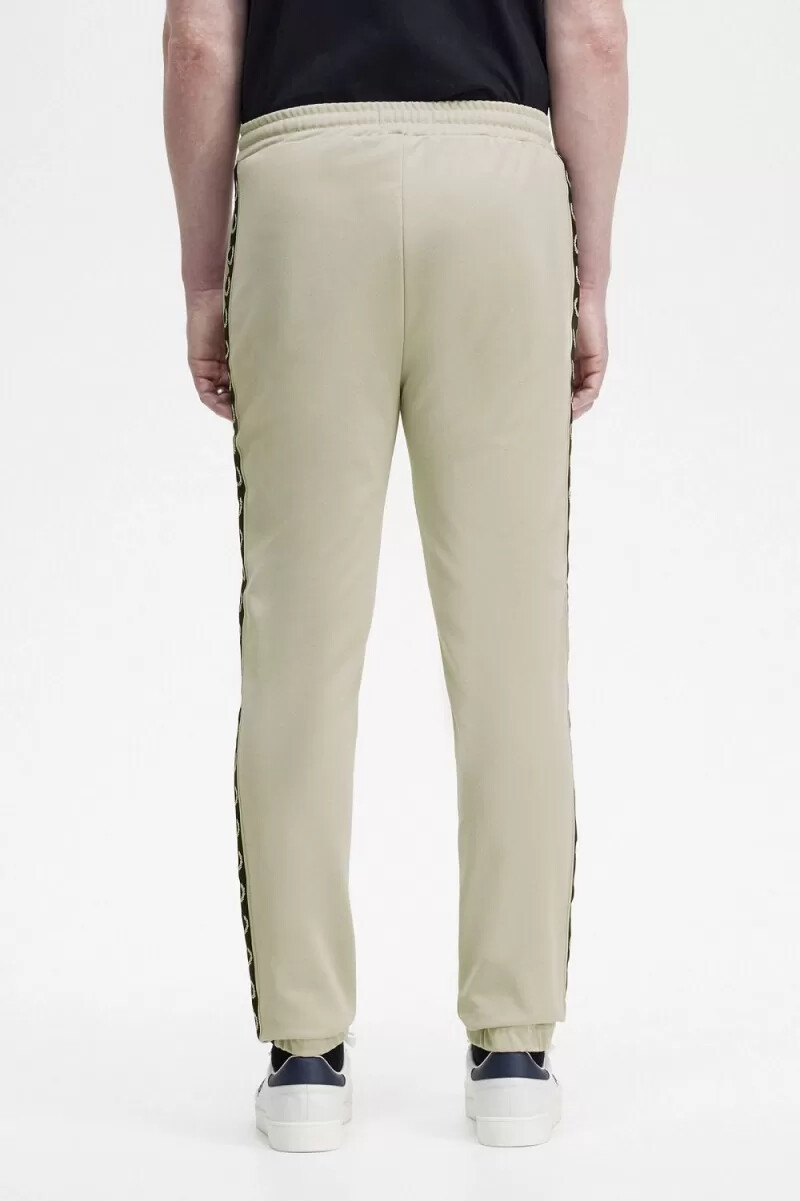 pantalones deportivos fred perry taped track para hombre color negro menta claro