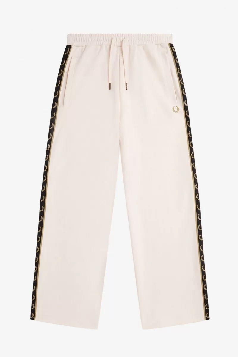 pantalones deportivos fred perry taped track para mujer silky peach
