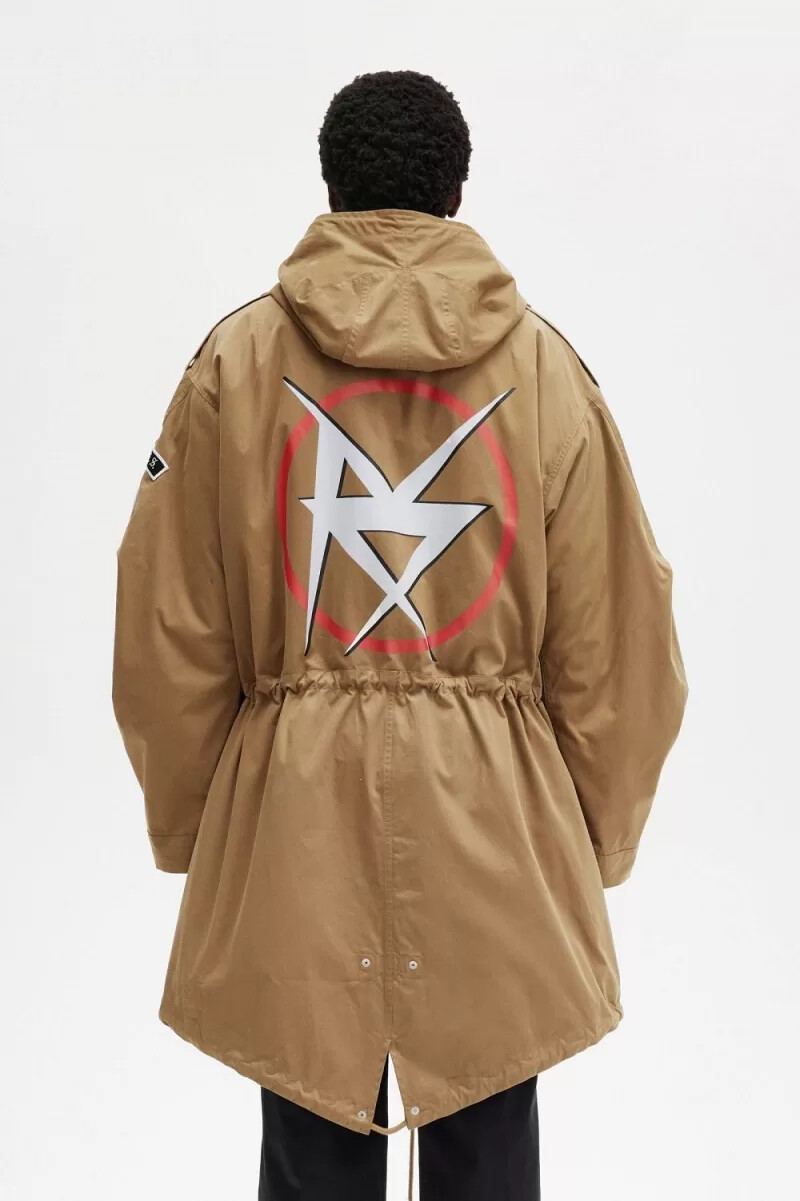 parka estampada verde para hombre de fred perry