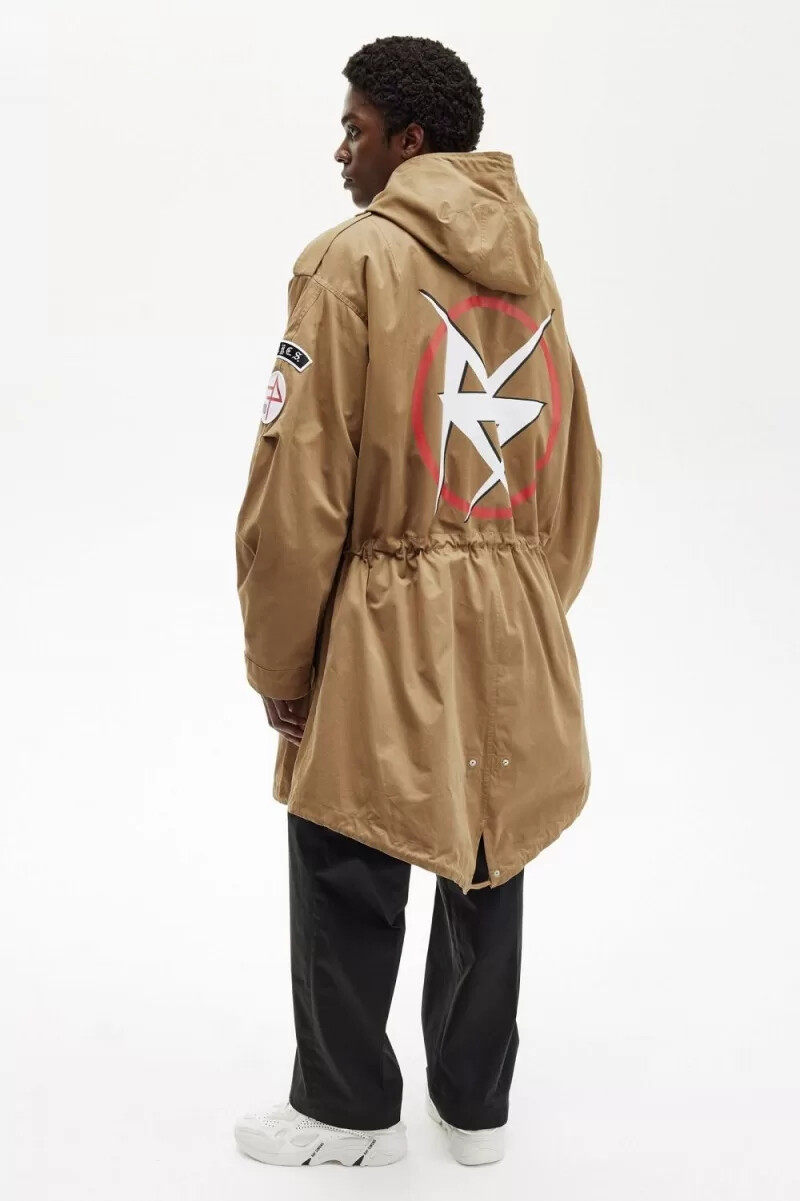 parka estampada verde para hombre de fred perry