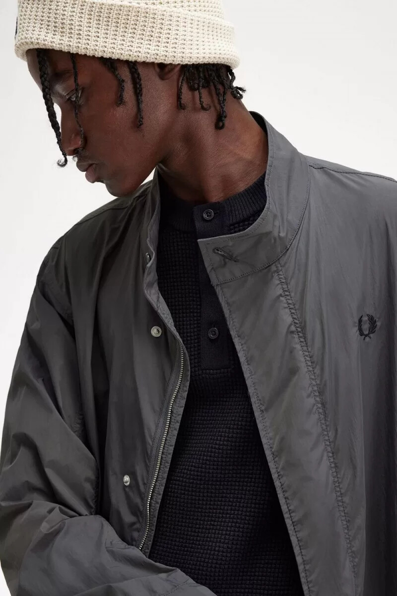 parka fred perry con dobladillo recto para hombre en color bronce