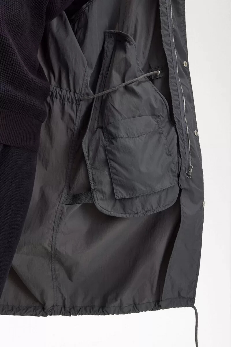 parka fred perry con dobladillo recto para hombre en color bronce