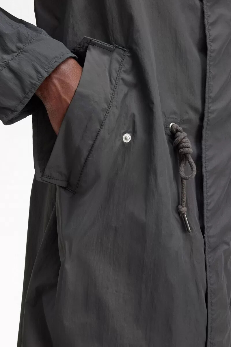 parka fred perry con dobladillo recto para hombre en color bronce