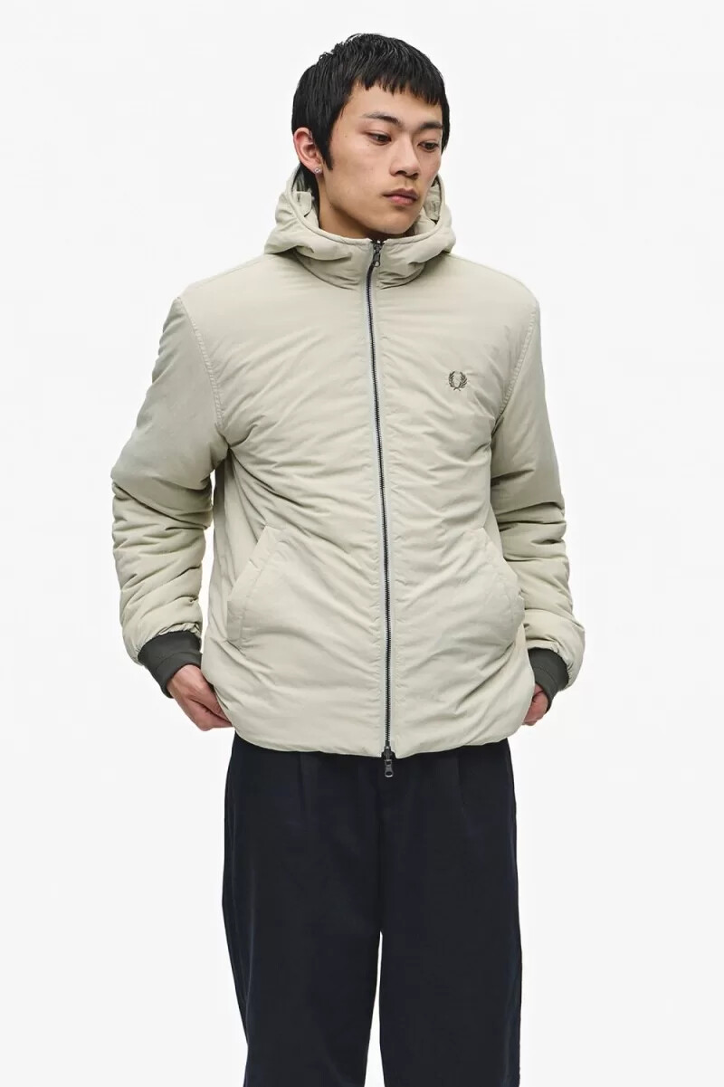 parka fred perry con forro interior y cremallera para hombre color verde campo