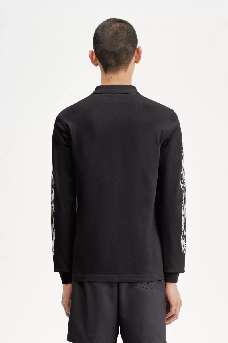 polo gráfico de manga larga fred perry noongoons para hombre color negro