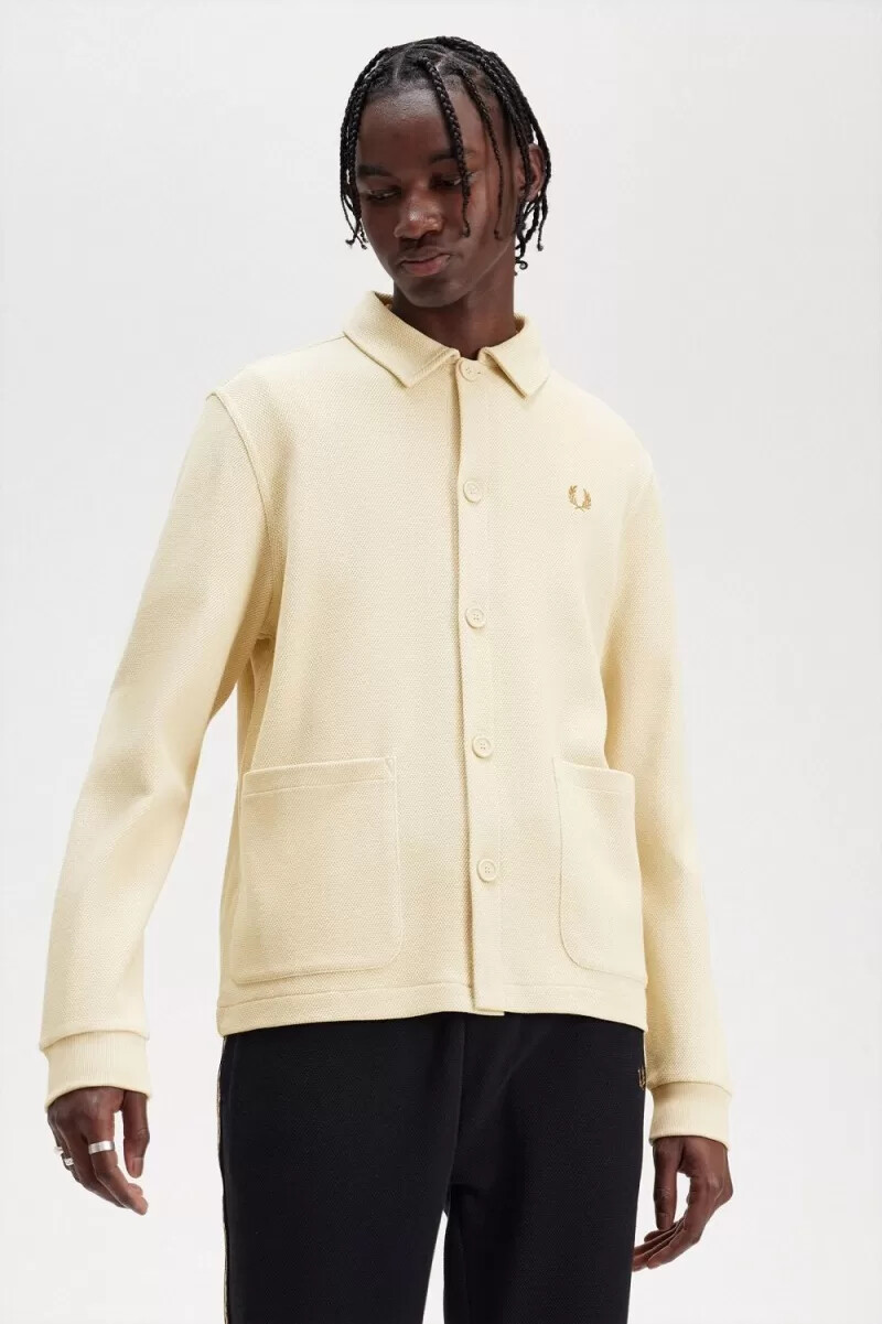 polo fred perry de manga larga con botones para hombre color avena