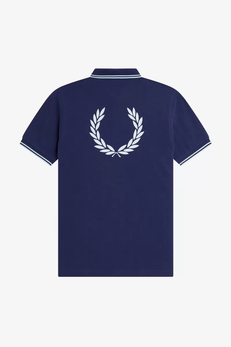 polo fred perry con gráfico en la espalda para hombre azul marino francés
