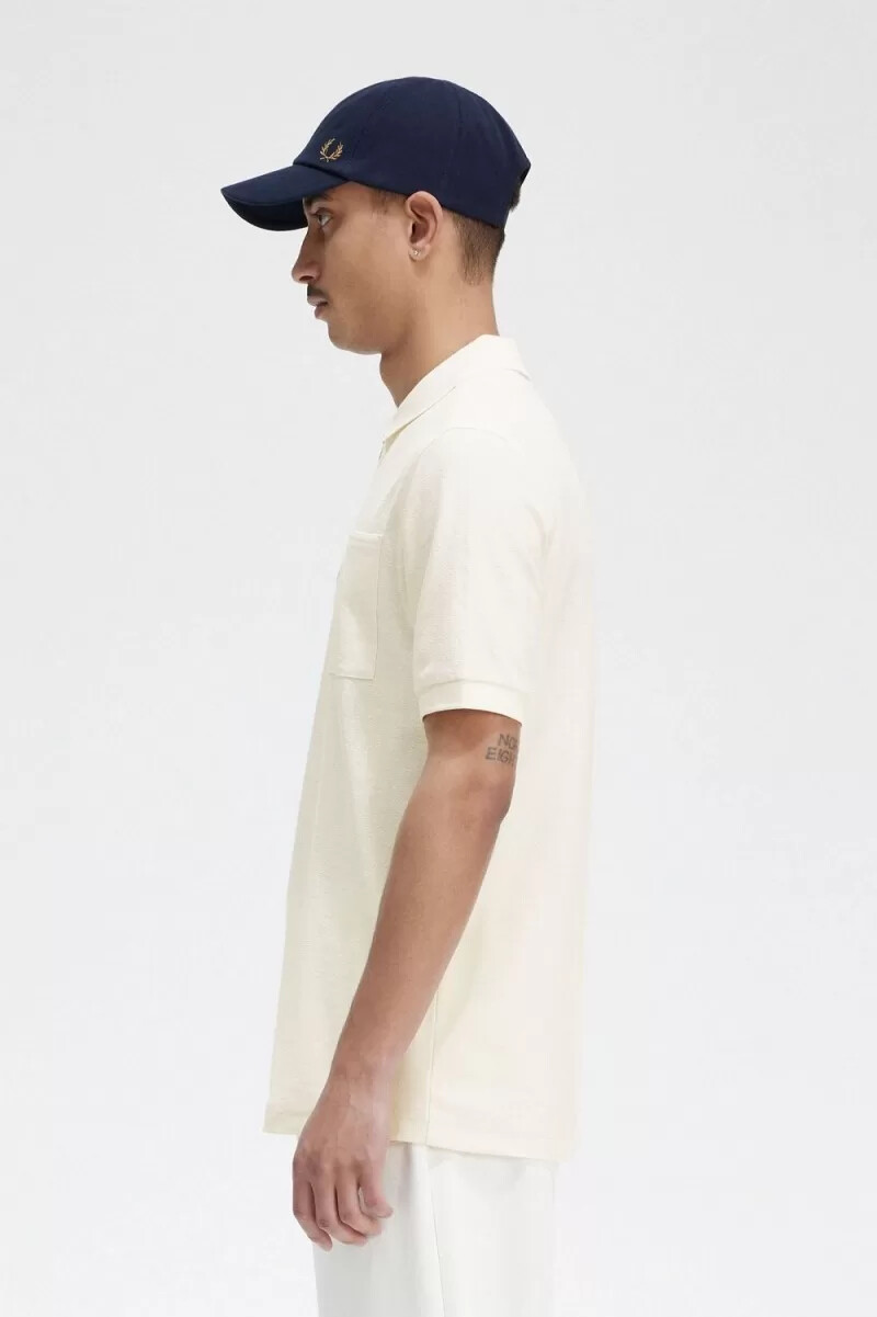 polo fred perry con cuello con cremallera y textura para hombre en beige