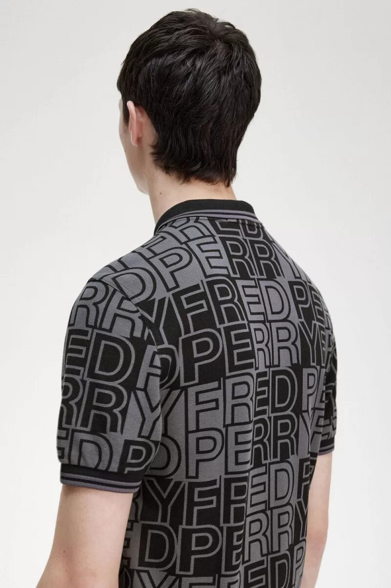 polo fred perry block graphic para hombre en color gris plomo