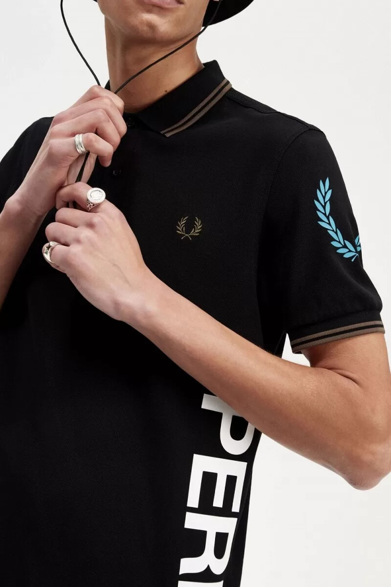 polo fred perry graphic branded para hombre color negro