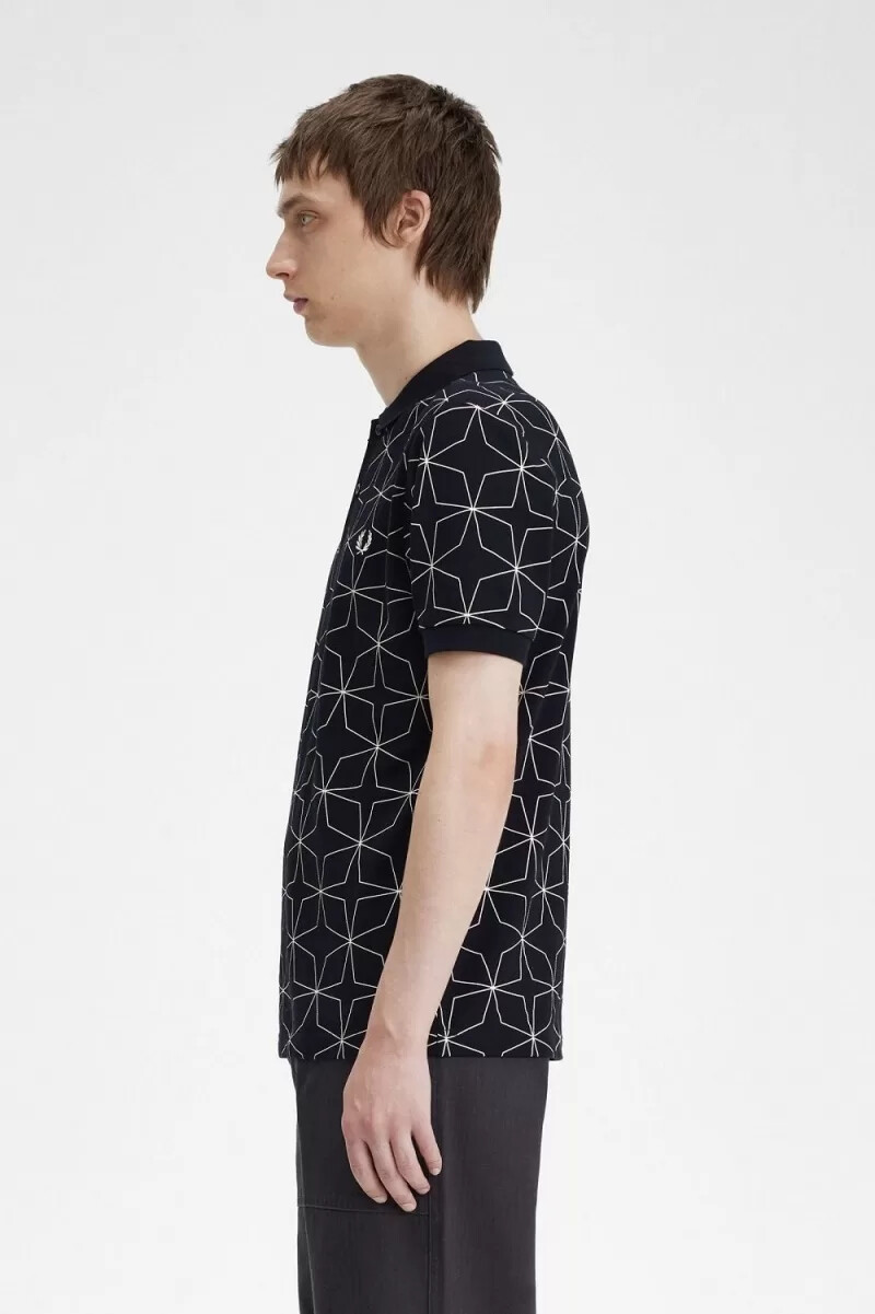 polo geométrico fred perry para hombre color negro