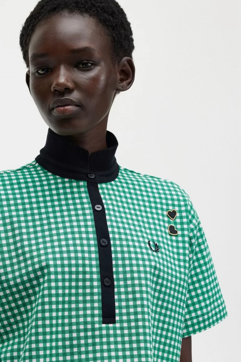 polo fred perry cropped gingham piqué para mujer verde