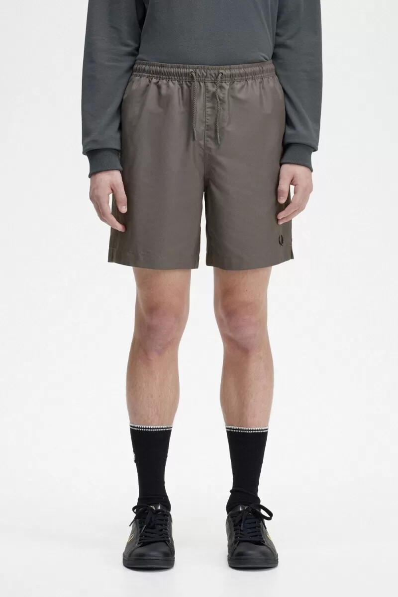 pantalones cortos de baño clásicos fred perry para hombre color verde campo