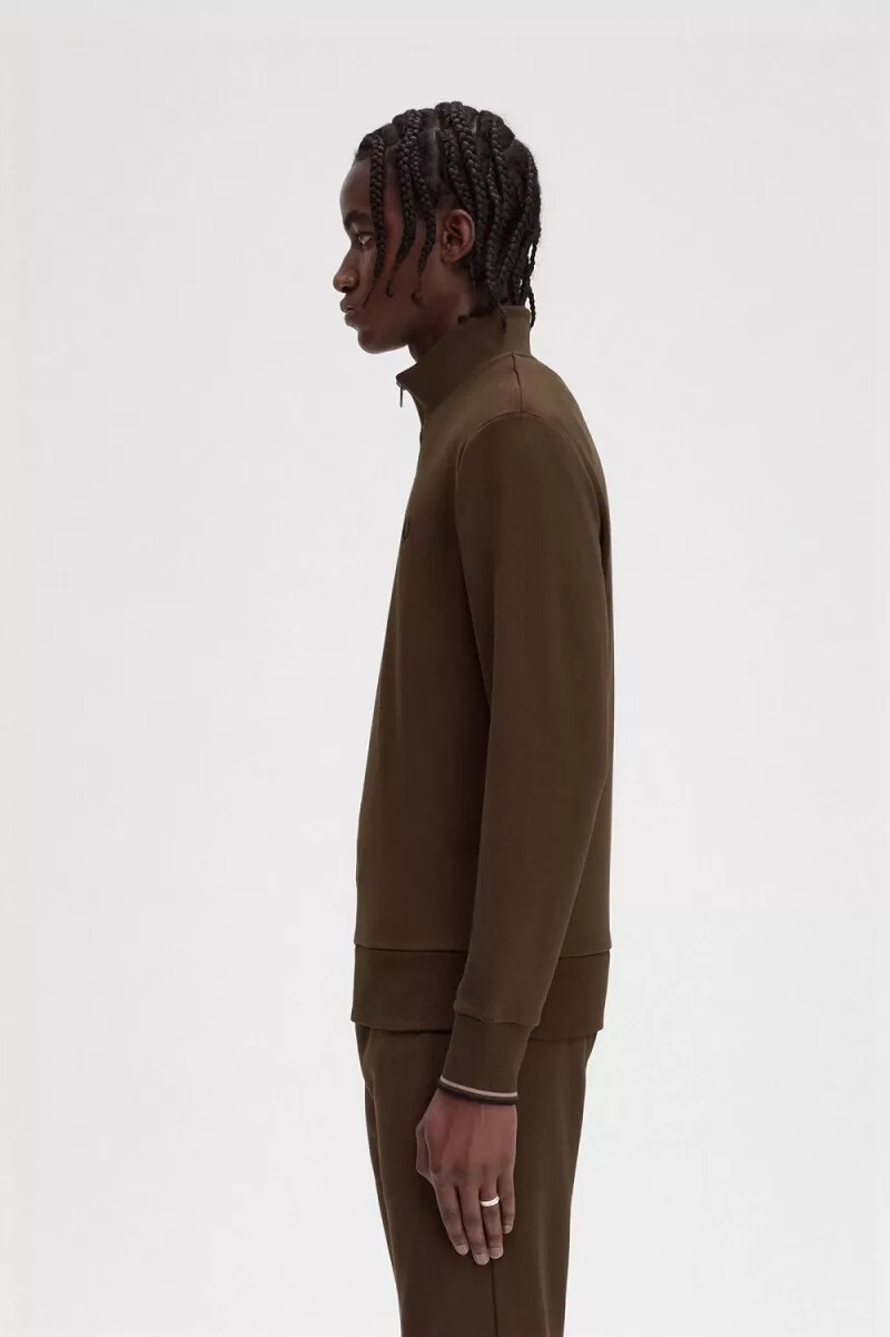 sudadera fred perry con media cremallera para hombre en color tabaco quemado