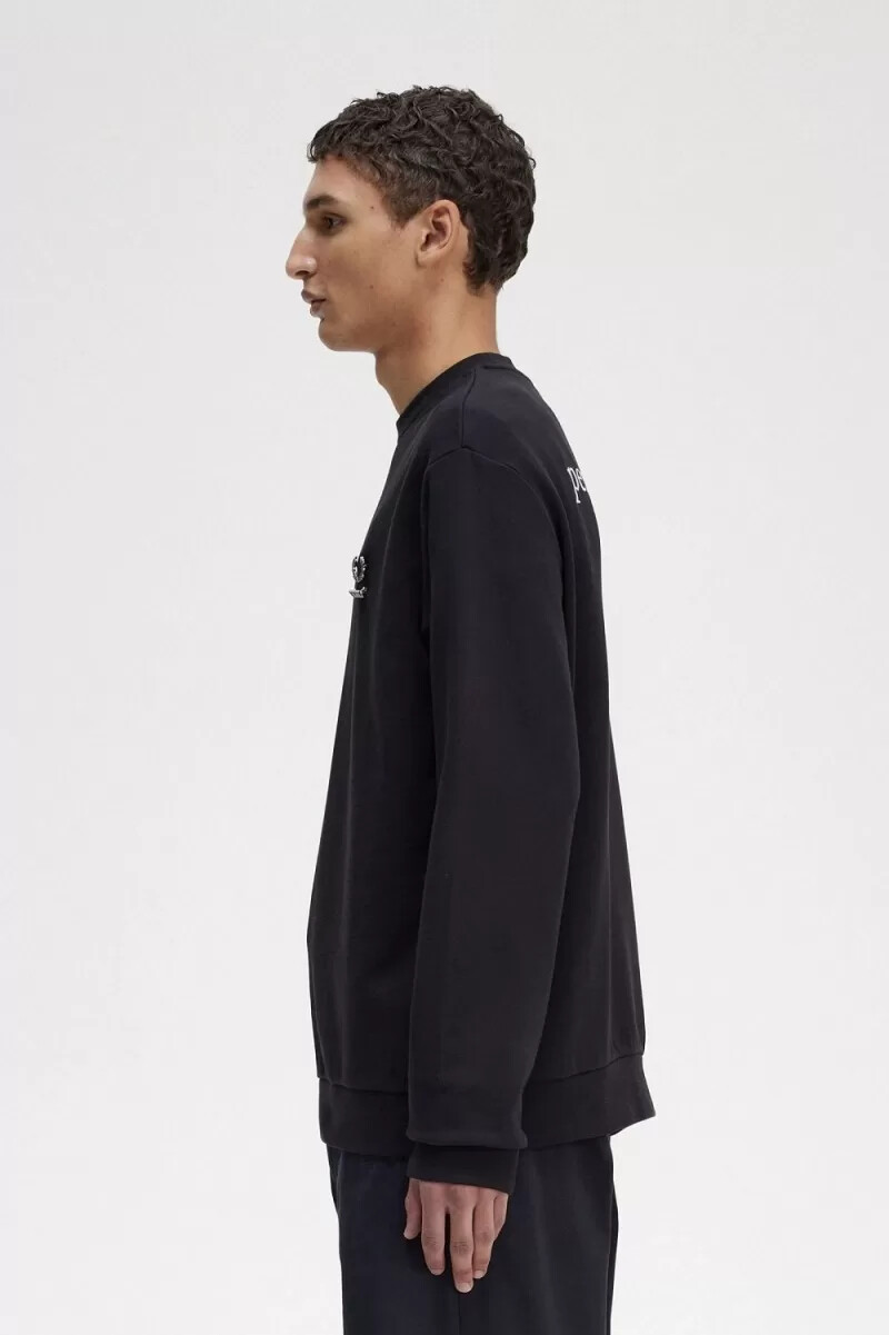 sudadera negra bordada de fred perry para hombre