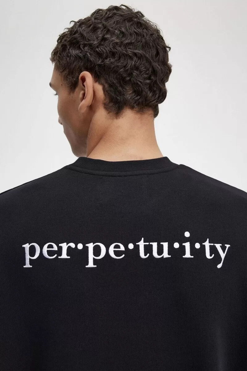 sudadera negra bordada de fred perry para hombre