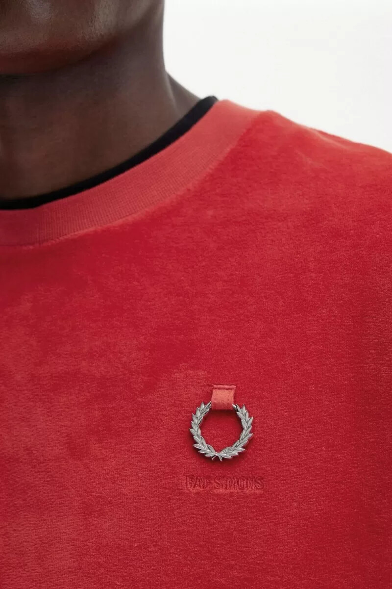 sudadera fred perry de terciopelo para hombre en rojo