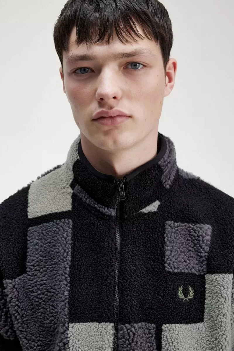 sudadera fred perry pixel borg fleece para hombre negra