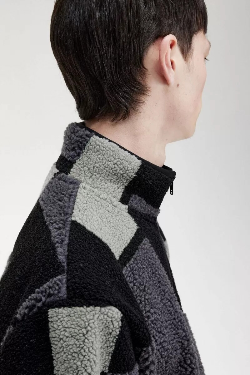 sudadera fred perry pixel borg fleece para hombre negra