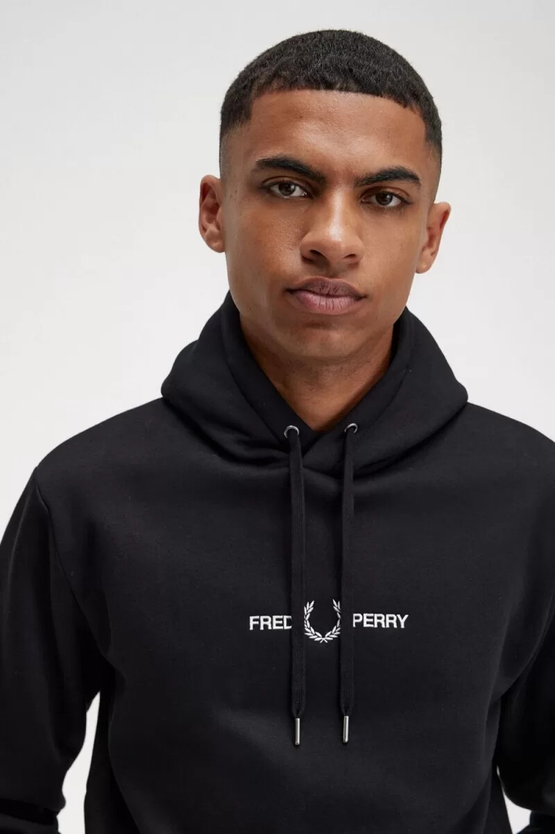 sudadera con capucha bordada fred perry para hombre color negro