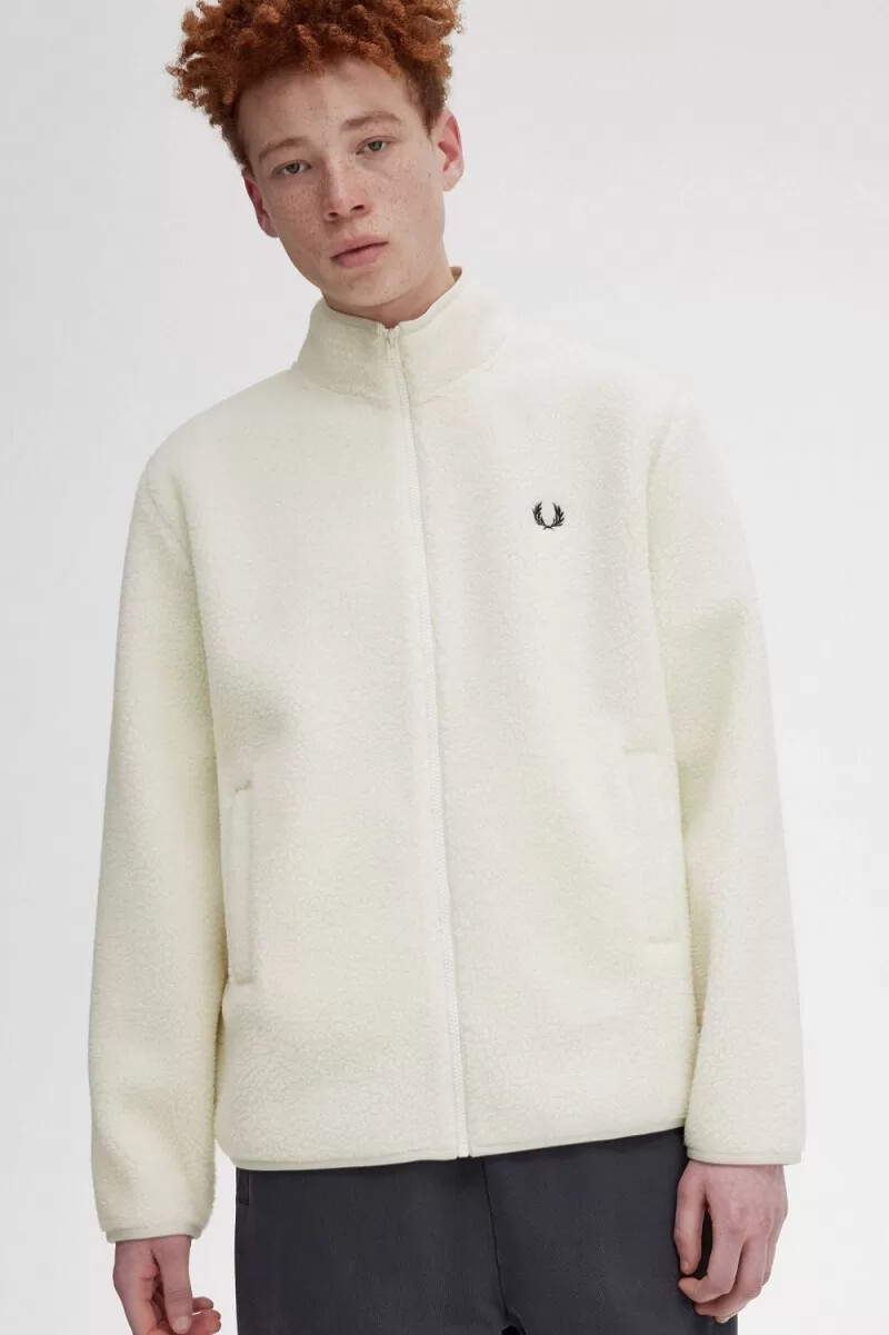 sudadera fred perry con cremallera y forro polar de borrego para hombre en beige