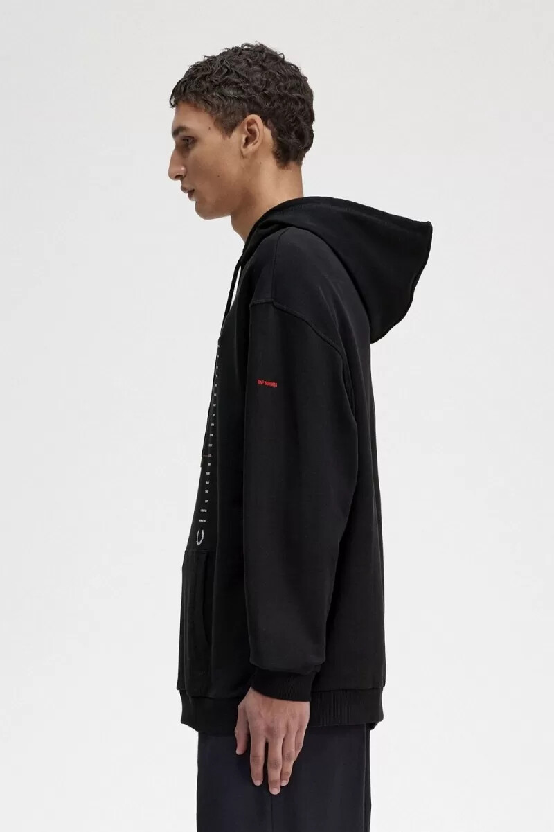sudadera con capucha estampada de fred perry para hombre color negro