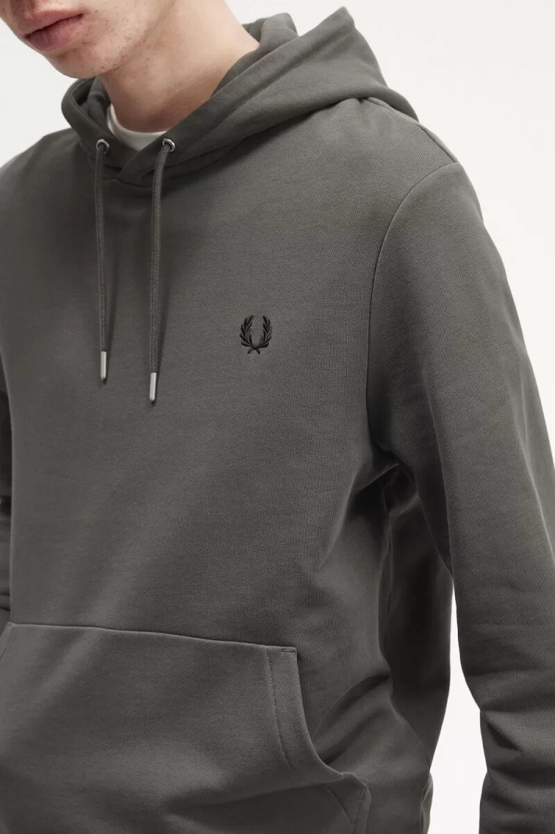 sudadera con capucha y ribete de fred perry para hombre color verde campo