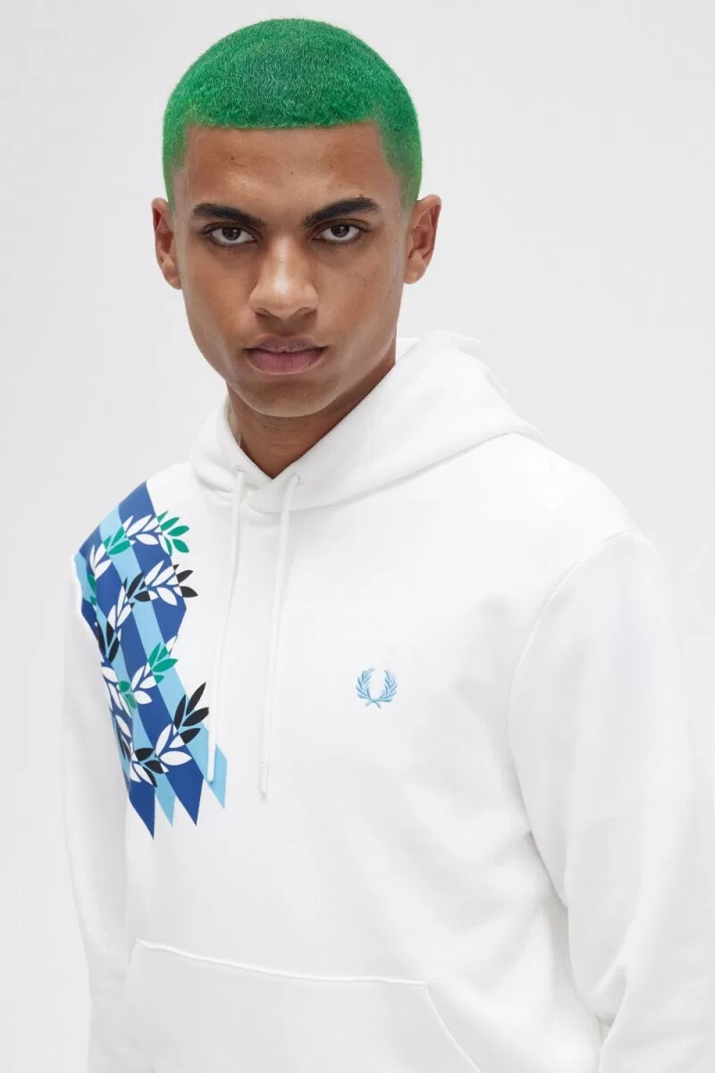 sudadera con capucha y estampado de corona de laurel de fred perry para hombre en blanco nieve