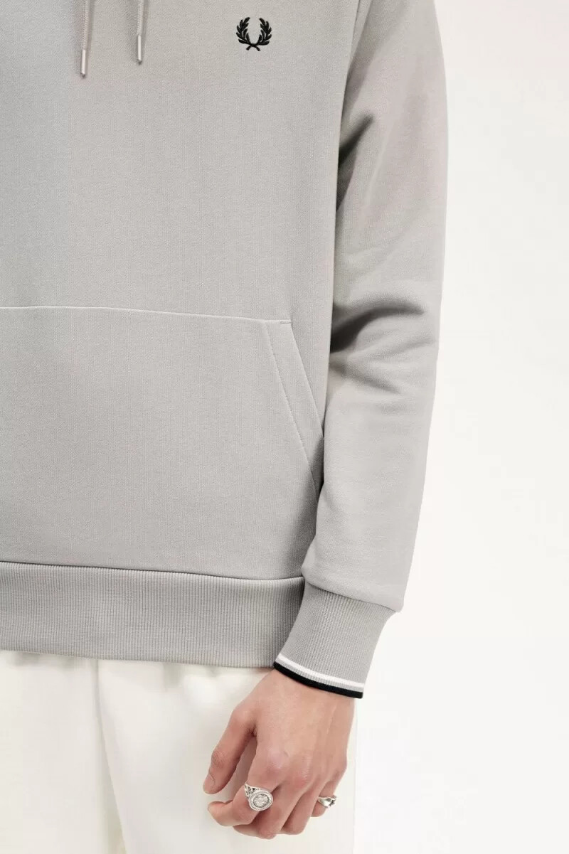 sudadera con capucha y ribete de fred perry para hombre color gris